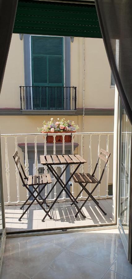 De Lollis Apartments Napoli Bagian luar foto