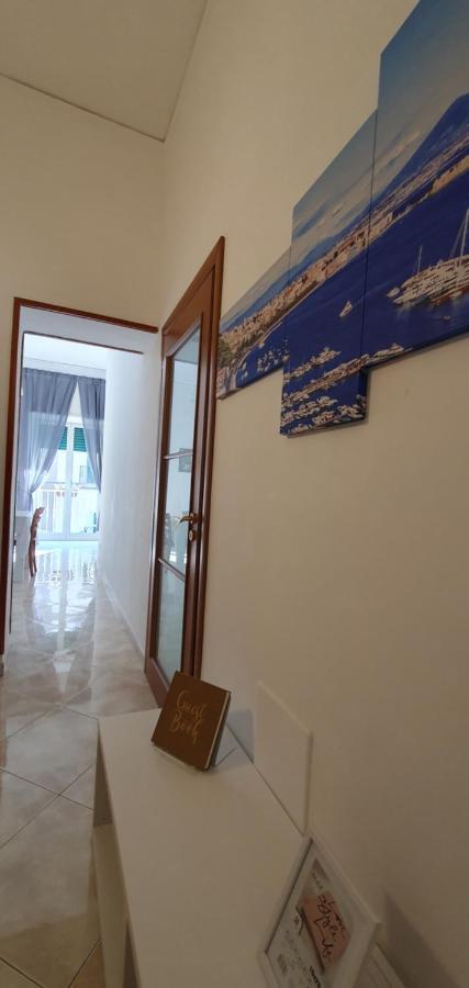 De Lollis Apartments Napoli Bagian luar foto