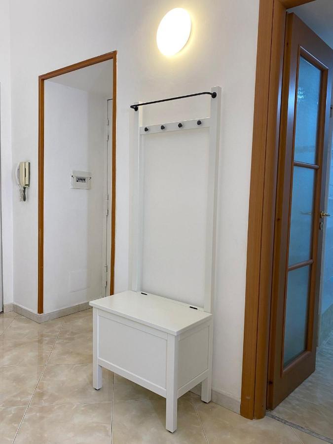 De Lollis Apartments Napoli Bagian luar foto
