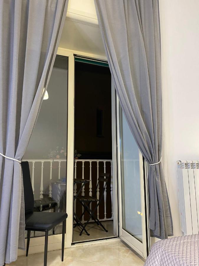 De Lollis Apartments Napoli Bagian luar foto
