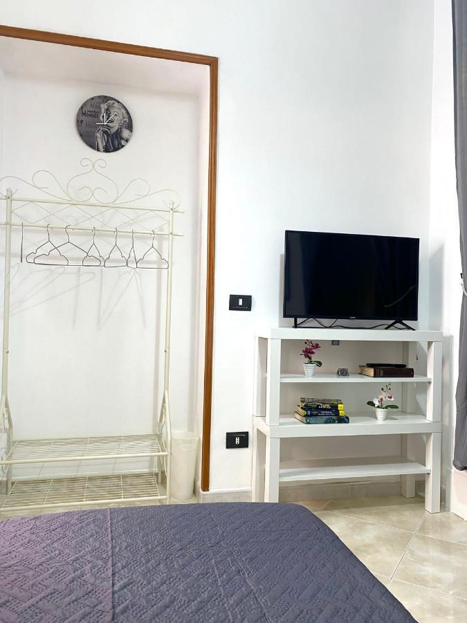De Lollis Apartments Napoli Bagian luar foto