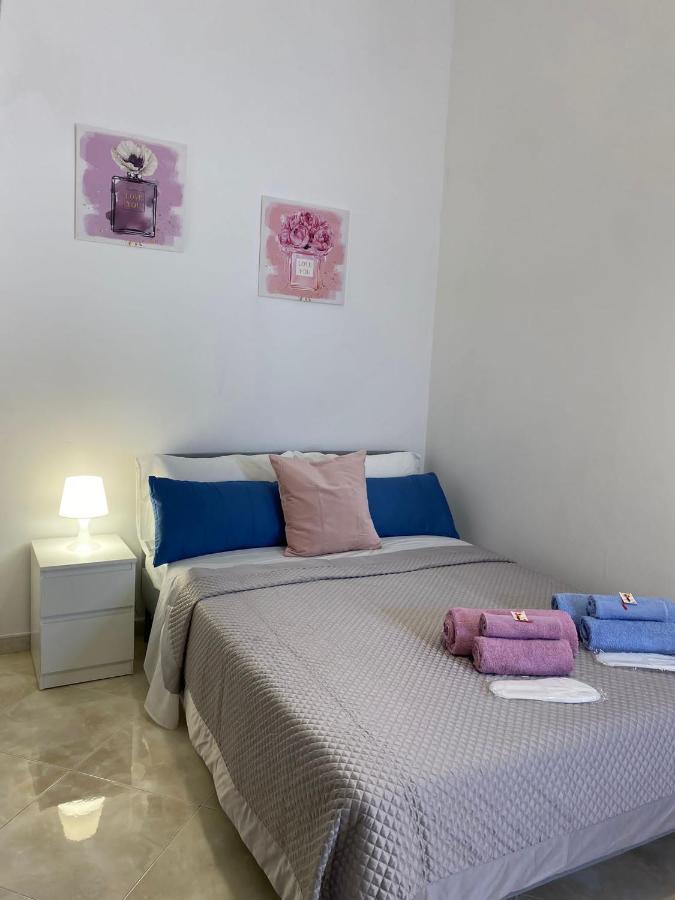 De Lollis Apartments Napoli Bagian luar foto