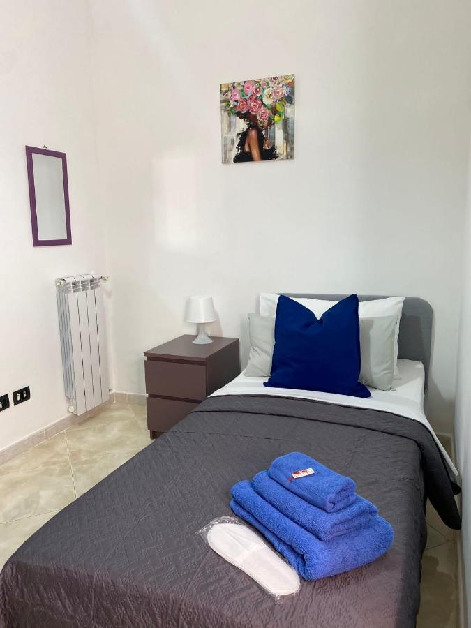 De Lollis Apartments Napoli Bagian luar foto
