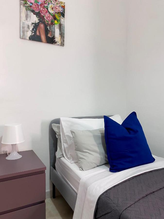 De Lollis Apartments Napoli Bagian luar foto