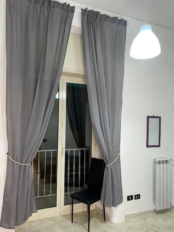 De Lollis Apartments Napoli Bagian luar foto