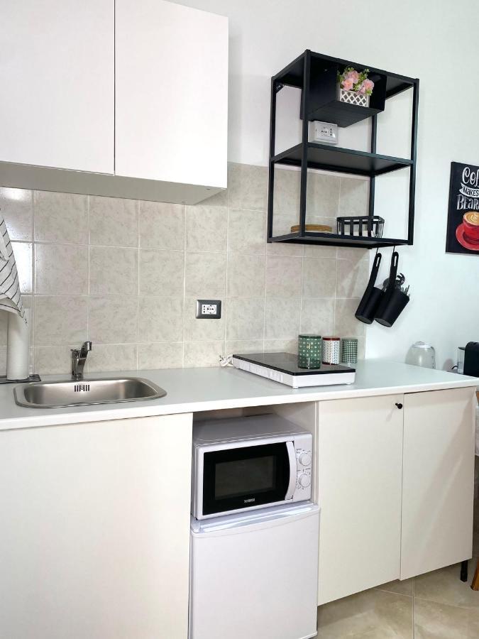 De Lollis Apartments Napoli Bagian luar foto