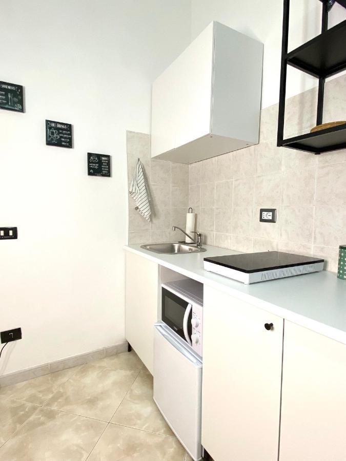 De Lollis Apartments Napoli Bagian luar foto