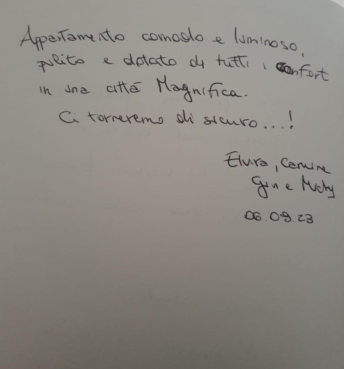 De Lollis Apartments Napoli Bagian luar foto